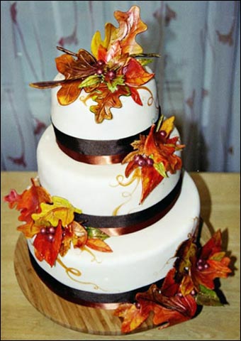 Wedding cake With Leaves